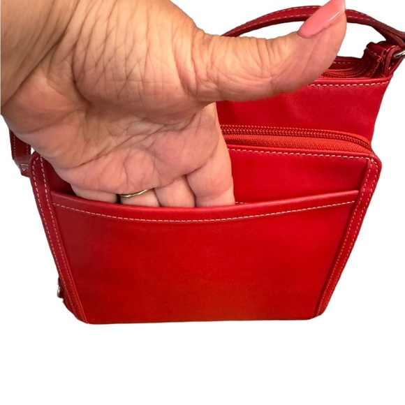 Levenger red leather crossbody - Picture 5 of 10